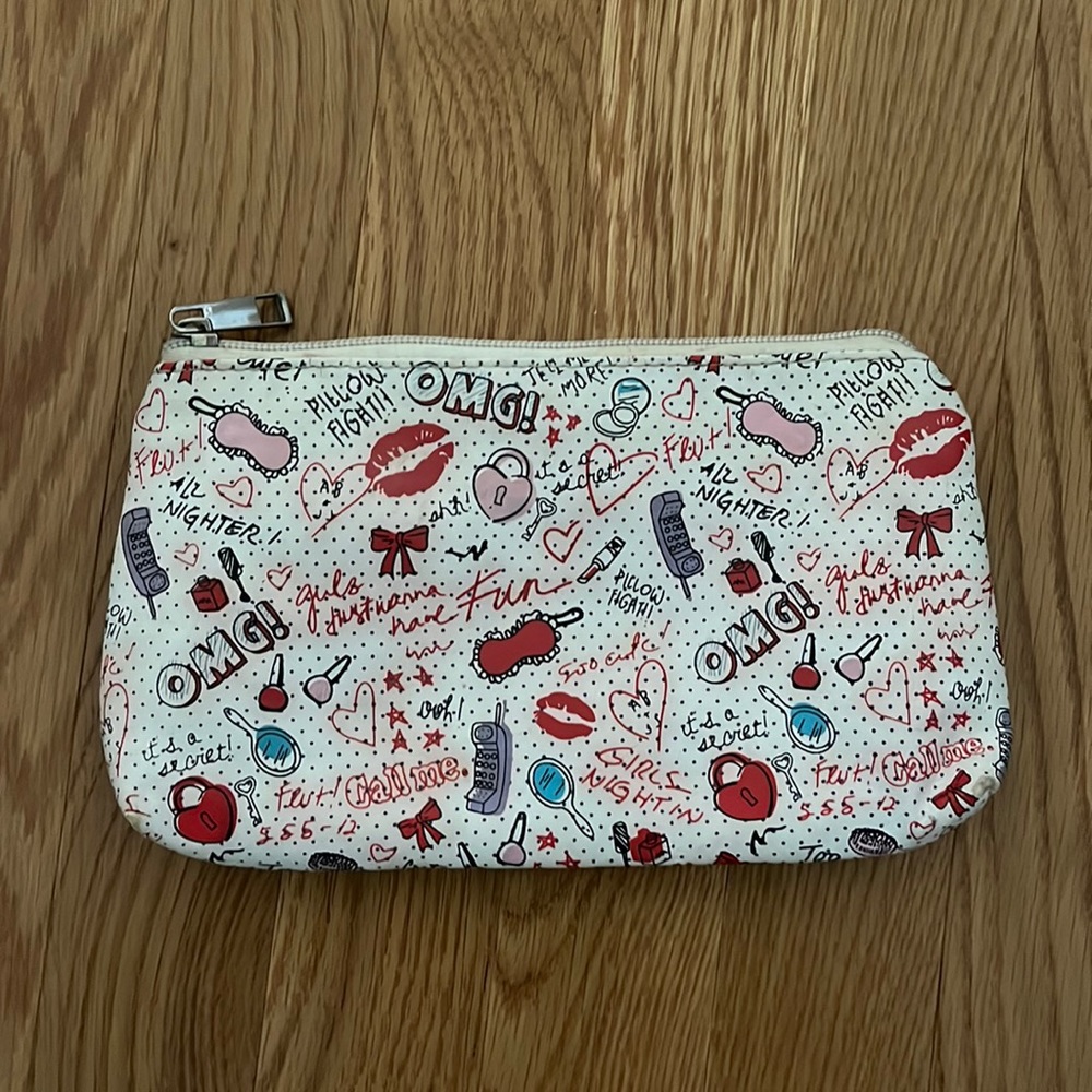 Forever 21 OMG Very Early 2000's Vibes Make Up Bag